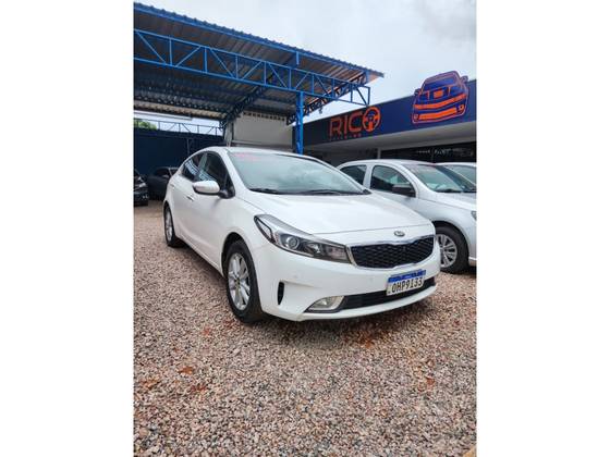 KIA CERATO 1.6 SX 16V FLEX 4P AUTOMÁTICO KIA CERATO 1.6 SX 16V FLEX 4P AUTOMÁTICO